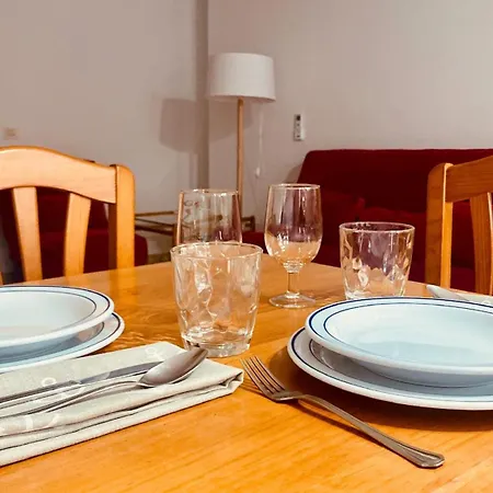 Lägenhet Comfortable Flat Close To The