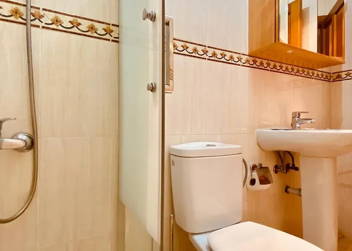 Comfortable Flat Close To The *